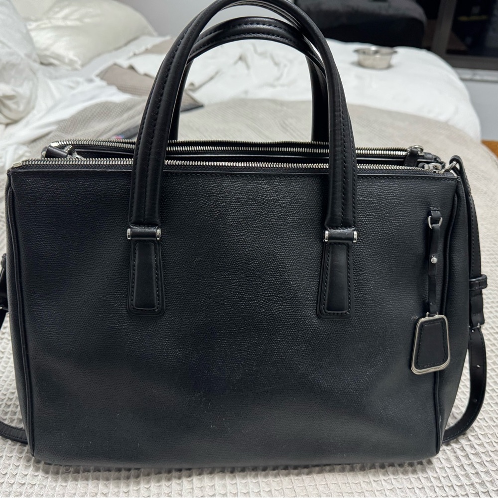 TUMI Black Leather Handbag/TOTE